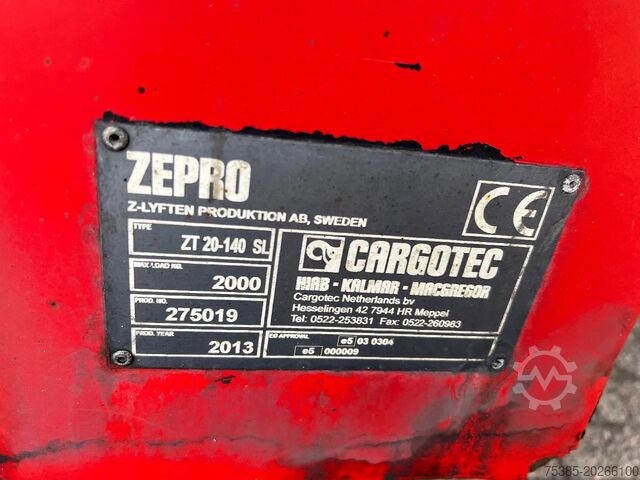 Gekoeld/bevroren transport Schmitz Cargobull Thermo King 400 Laadlift 270 cm