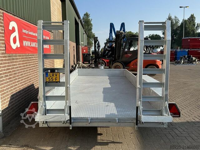 Remorque de transport de machines  