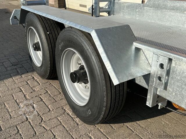 Remorque de transport de machines  