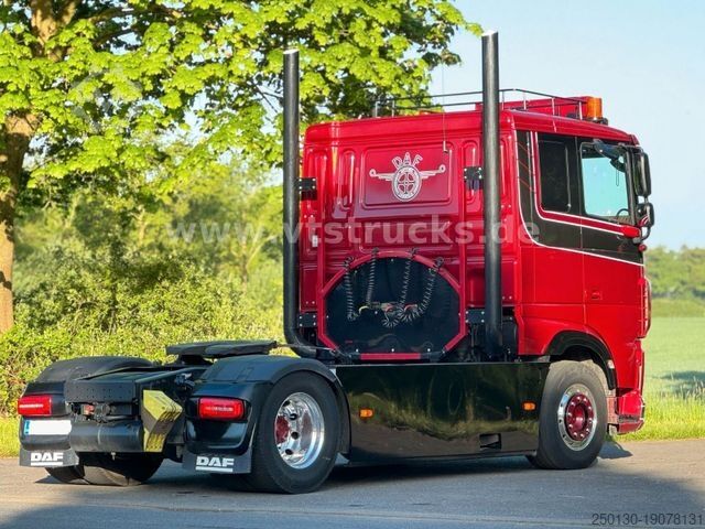 Standart çekici ünitesi DAF 106 XF Flat Cab Voll/Luft 530 PS Leder Alu
