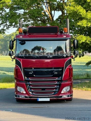 Standart çekici ünitesi DAF 106 XF Flat Cab Voll/Luft 530 PS Leder Alu