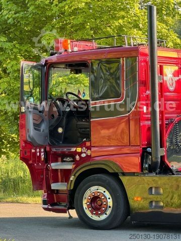 Standart çekici ünitesi DAF 106 XF Flat Cab Voll/Luft 530 PS Leder Alu