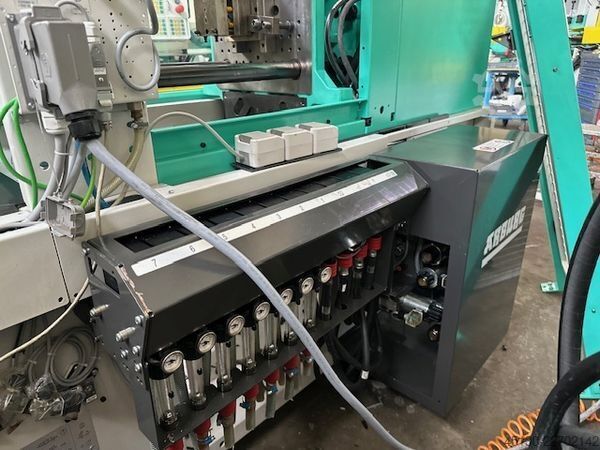 Vstřikovací stroj Arburg 270C 400-70 e²