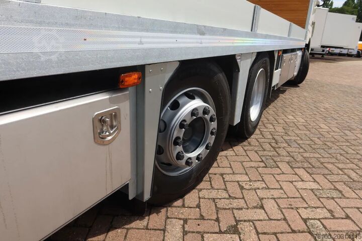 Transportator auto DAF XF 480 106 XF 480