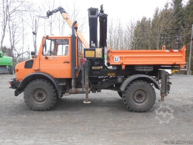 Kiper kamion UNIMOG U1450 427/11 mit Kran