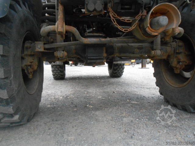 Kiper kamion UNIMOG U1450 427/11 mit Kran