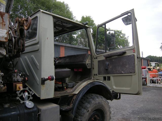 Trostrani kiper kombi MERCEDES-BENZ Unimog U1250 mit Kran MKG 105