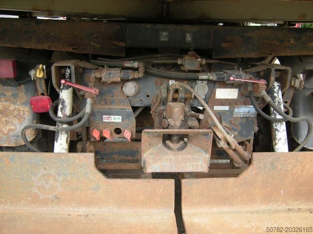 Trostrani kiper kombi MERCEDES-BENZ Unimog U1250 mit Kran MKG 105