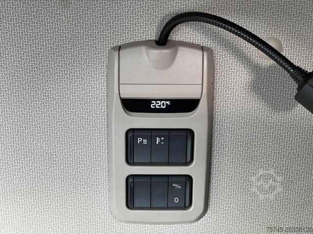 Standard nyergesvontató DAF XF 530 *ACC* 2XTANK *STANDKLIMA* RETARDER * BJ19