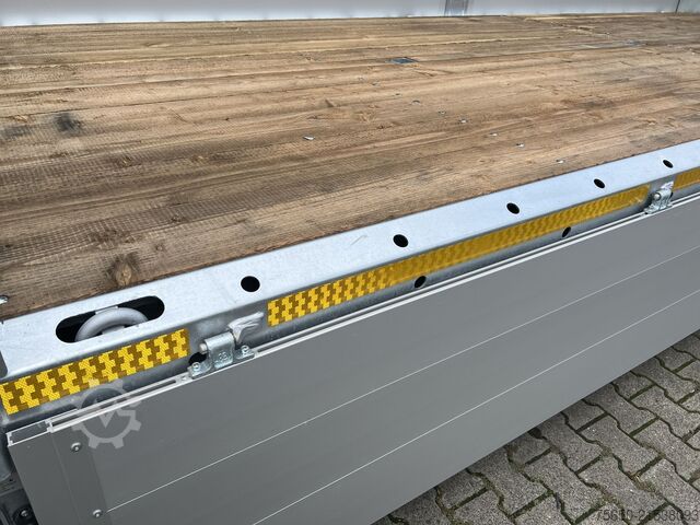 Open trailer Möslein THT 11 G 6,2 L  Tandem- Pritschenanhänger- Tieflader
