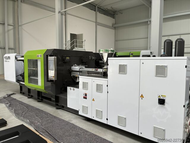 Fröccsöntőgép YIZUMI P350H/ IU1610