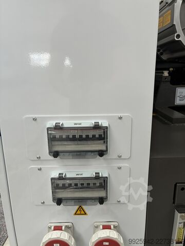 Fröccsöntőgép YIZUMI P350H/ IU1610