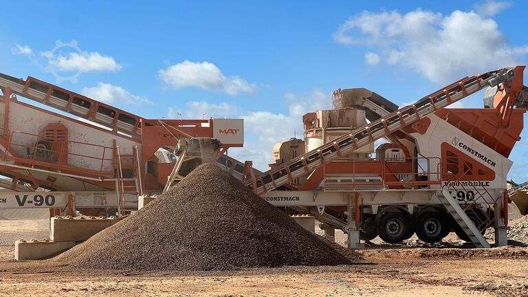 Installation de concassage mobile / concasseur de pierre Constmach Mobile Crushing Plant Mobile vertical shaft impact crushing