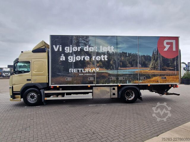 Walizka Volvo FM 370 Globetrotter 4x2 - Buggsbygg box with si...