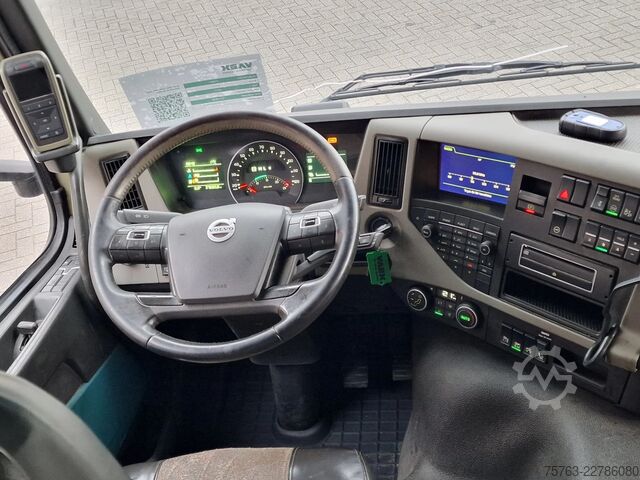 Walizka Volvo FM 370 Globetrotter 4x2 - Buggsbygg box with si...