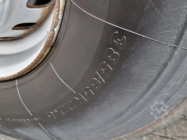 Walizka Volvo FM 370 Globetrotter 4x2 - Buggsbygg box with si...