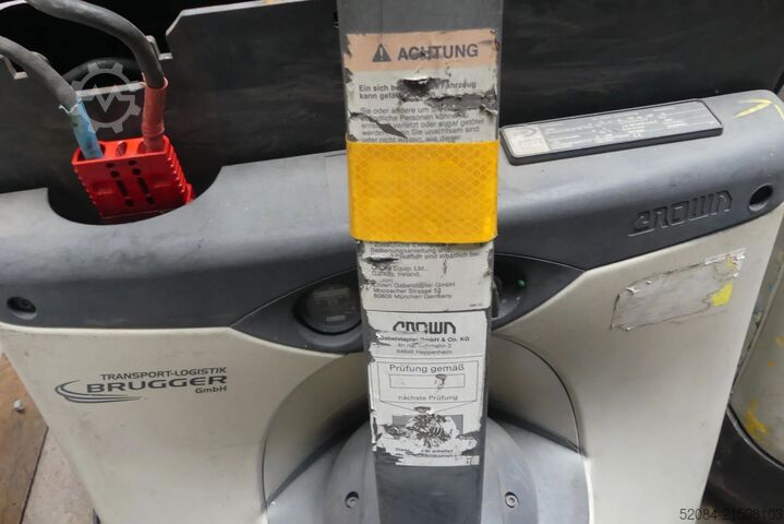 Handmatige stapelaar Crown 