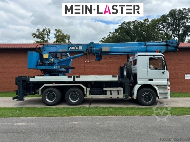 Autokran MERCEDES-BENZ 3335 V6 MKG 550 Ta2-a2 -46m 420 kg Funk