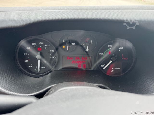 Anpassad skåpbil IVECO 70C17 Fleisch Theke Solar Heizung Kühler Kamera