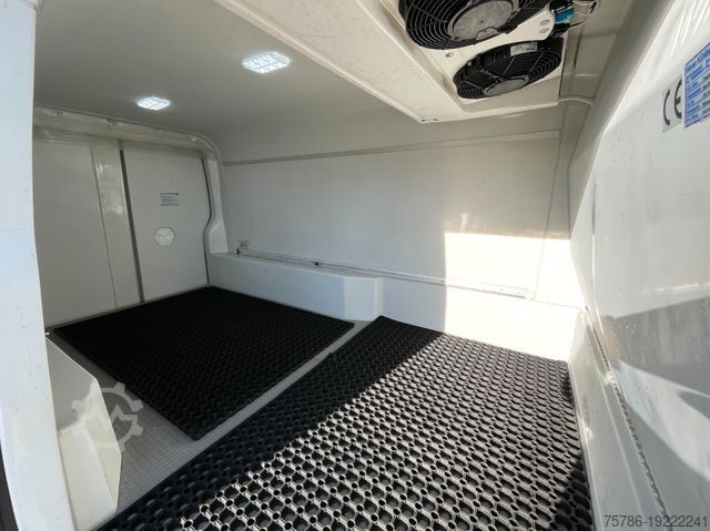 Vuilniswagen MERCEDES-BENZ Sprinter 313 CDI RHD/ Bertsche/ Müllverdichter