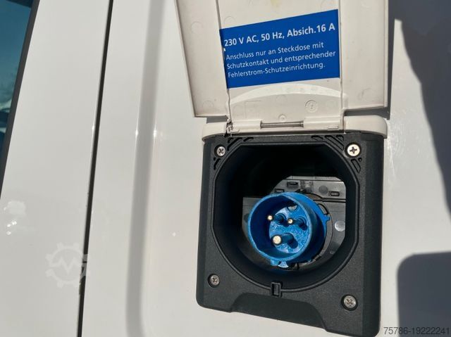 Vuilniswagen MERCEDES-BENZ Sprinter 313 CDI RHD/ Bertsche/ Müllverdichter