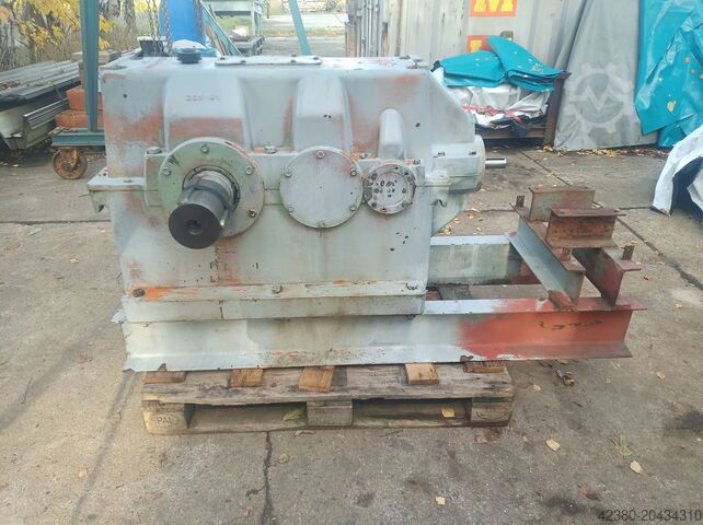 Ipari hajtómű kúpkerekes homlokkerekes hajtómű ASUG Penig Flender TGL 21815/ 10LA1-224/315x160