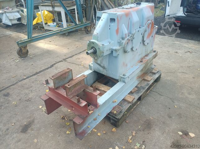 Industriegetriebe Kegelstirnradgetriebe ASUG Penig Flender TGL 21815/ 10LA1-224/315x160