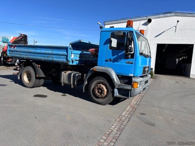 Driezijdige kipper MAN Dreiseitenkipper MAN 18.224 Meiller DSK