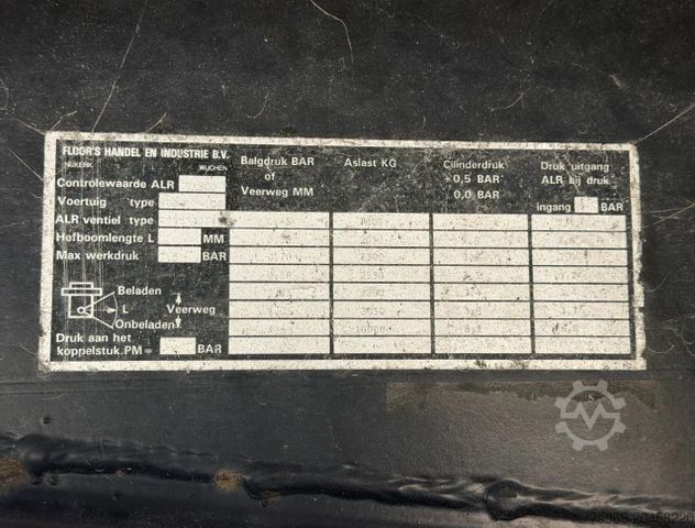 Ανοιχτό ημιρυμουλκούμενο με μουσαμά FLOOR FL0-12-102 CITY TRAILER TAIL LIFT GOOD CONDITION