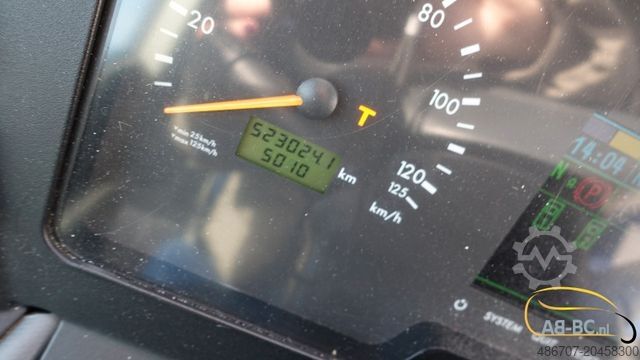 Távolsági autóbusz MERCEDES-BENZ Tourismo 52 Sitze EURO 6