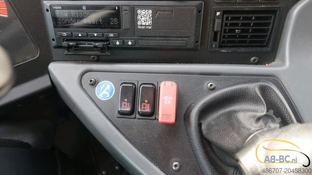 Távolsági autóbusz MERCEDES-BENZ Tourismo 52 Sitze EURO 6