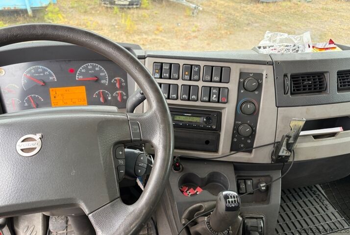 Abschleppwagen Volvo Fl 230 / ASSISTANCE / NEW ENGINE