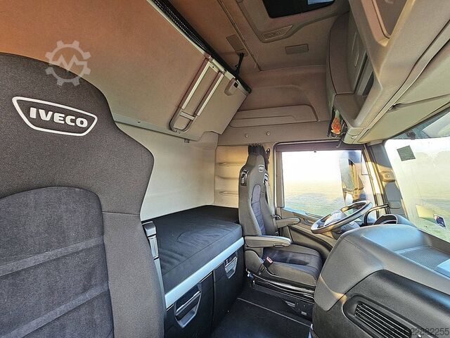 Standard-SZM IVECO S-WAY AS440S48 6x2