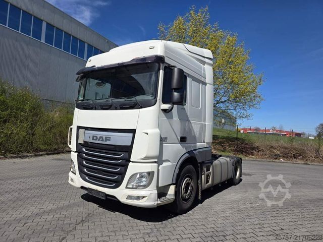 Standardowy ciągnik siodłowy DAF XF 460 Standard + Krone Gardine Coiler Standard