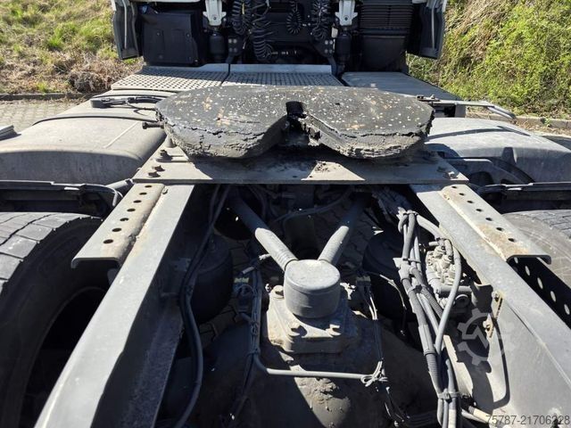 Standardowy ciągnik siodłowy DAF XF 460 Standard + Krone Gardine Coiler Standard