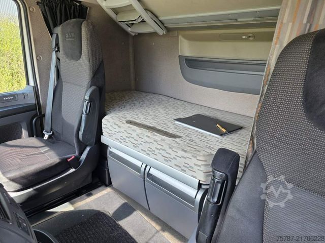 Standardowy ciągnik siodłowy DAF XF 460 Standard + Krone Gardine Coiler Standard