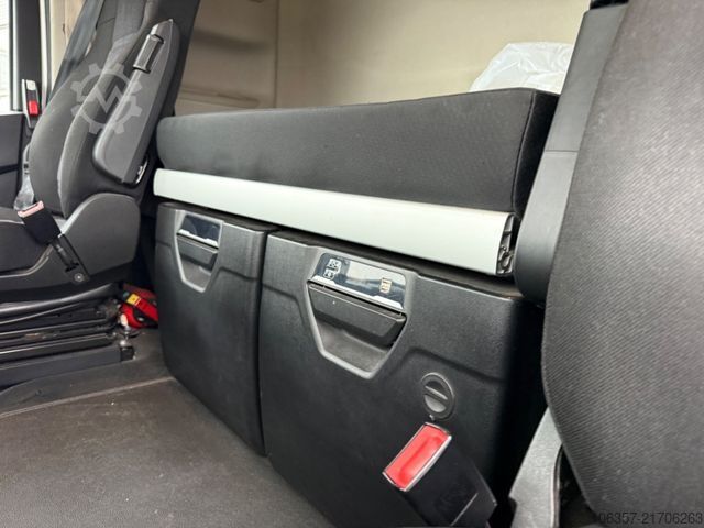 Standardowy ciągnik siodłowy IVECO STRALIS S-WAY 510 AS440S51T/FP ADR INTARDER