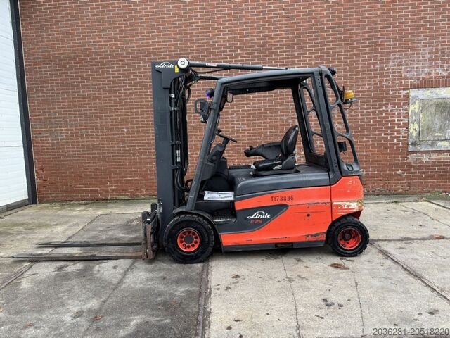 Elektrische vorkheftruck met 4 wielen Linde E25PL