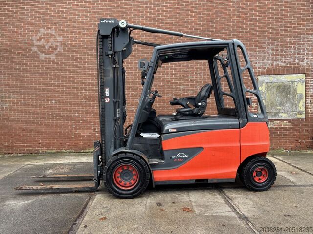 Chariot élévateur électrique à 4 roues Linde E50HL-01