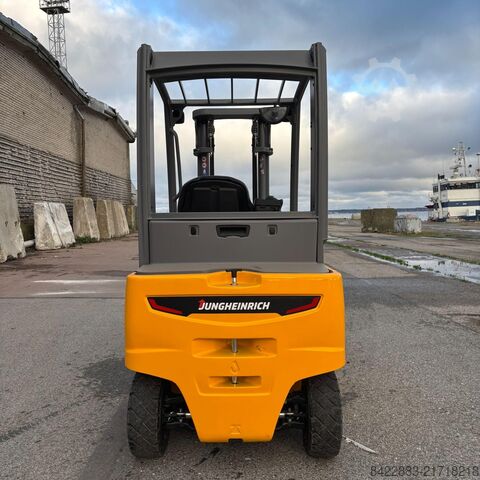 Frontlastare med gaffelrotator Jungheinrich EFG 320