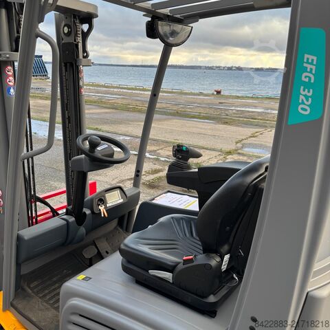 Frontlastare med gaffelrotator Jungheinrich EFG 320