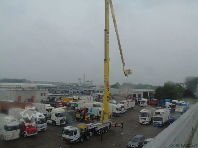 Hebebühne Mercedes-Benz Actros 4148 + 84 meters + 10x4