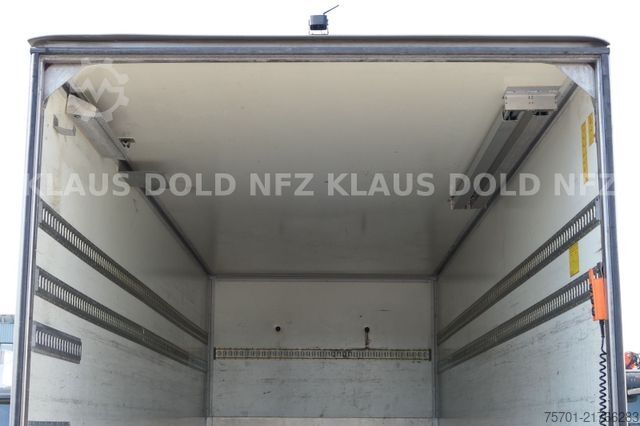 Dobozos teherautó VOLVO FM 9-260 Koffer Kamera LBW