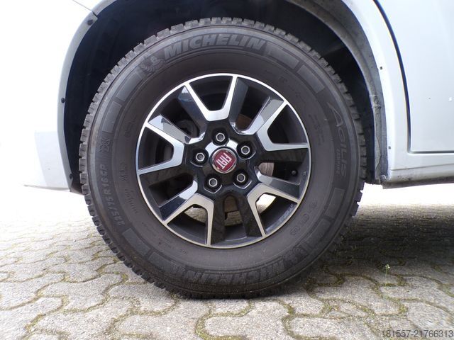 Halvintegrerad husbil BÜRSTNER Lyseo TD 690 G Harmony Line, Backofen, Navi