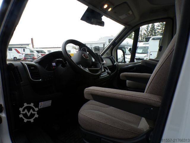 Halvintegrerad husbil BÜRSTNER Lyseo TD 690 G Harmony Line, Backofen, Navi