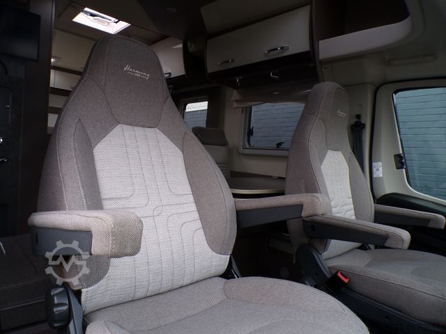 Halvintegrerad husbil BÜRSTNER Lyseo TD 690 G Harmony Line, Backofen, Navi