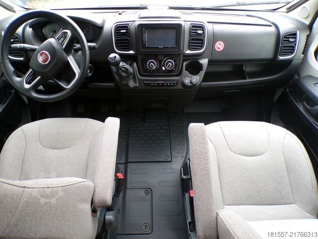 Halvintegrerad husbil BÜRSTNER Lyseo TD 690 G Harmony Line, Backofen, Navi