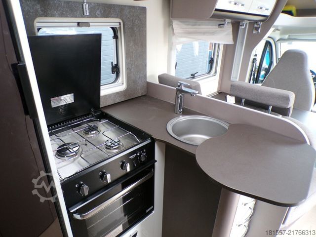 Halvintegrerad husbil BÜRSTNER Lyseo TD 690 G Harmony Line, Backofen, Navi