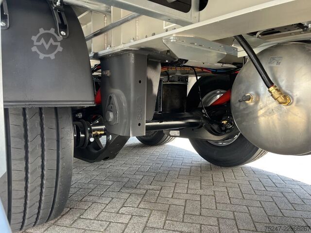 Vloer verplaatsen Knapen K200 - 70m3 *Schubboden Agrar mieten*
