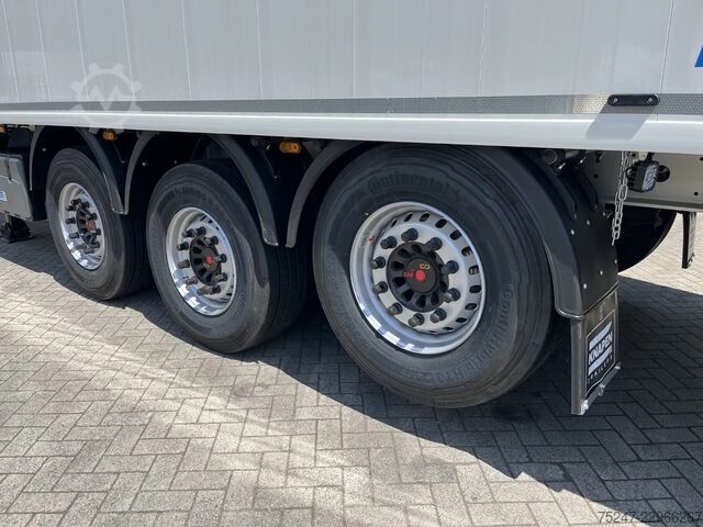 Vloer verplaatsen Knapen K200 - 70m3 *Schubboden Agrar mieten*